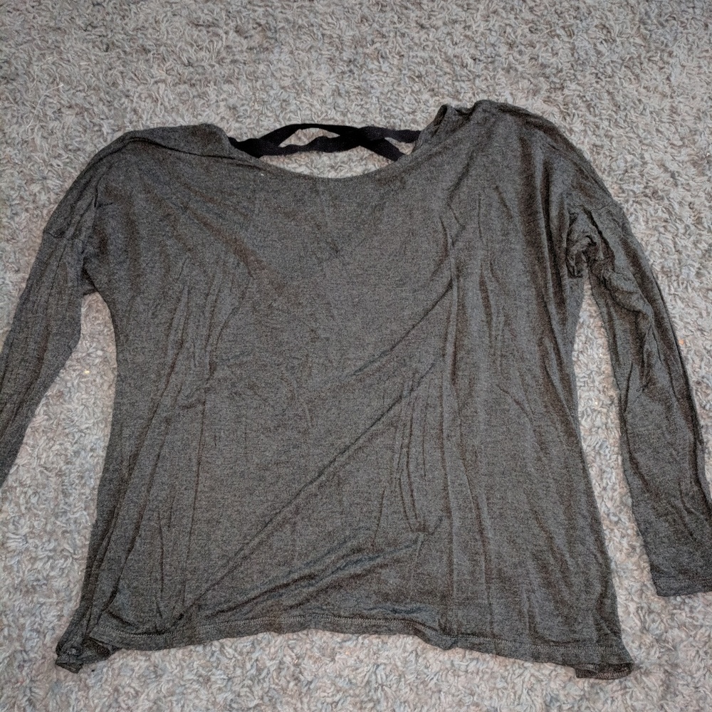 Athletic long sleeve shirt